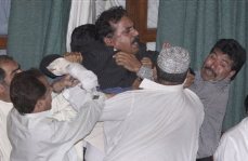 Violence breaks out in Pakistan - lawyers judicial movement