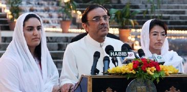 Asif Ali Zardari and daughters Bakhtawar and Asifa