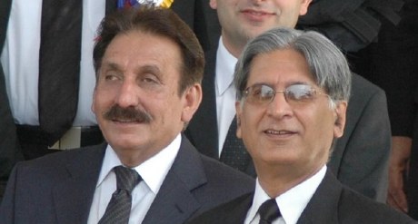Iftikhar Chaudhry and Chaudhry Aitizaz Ahsan